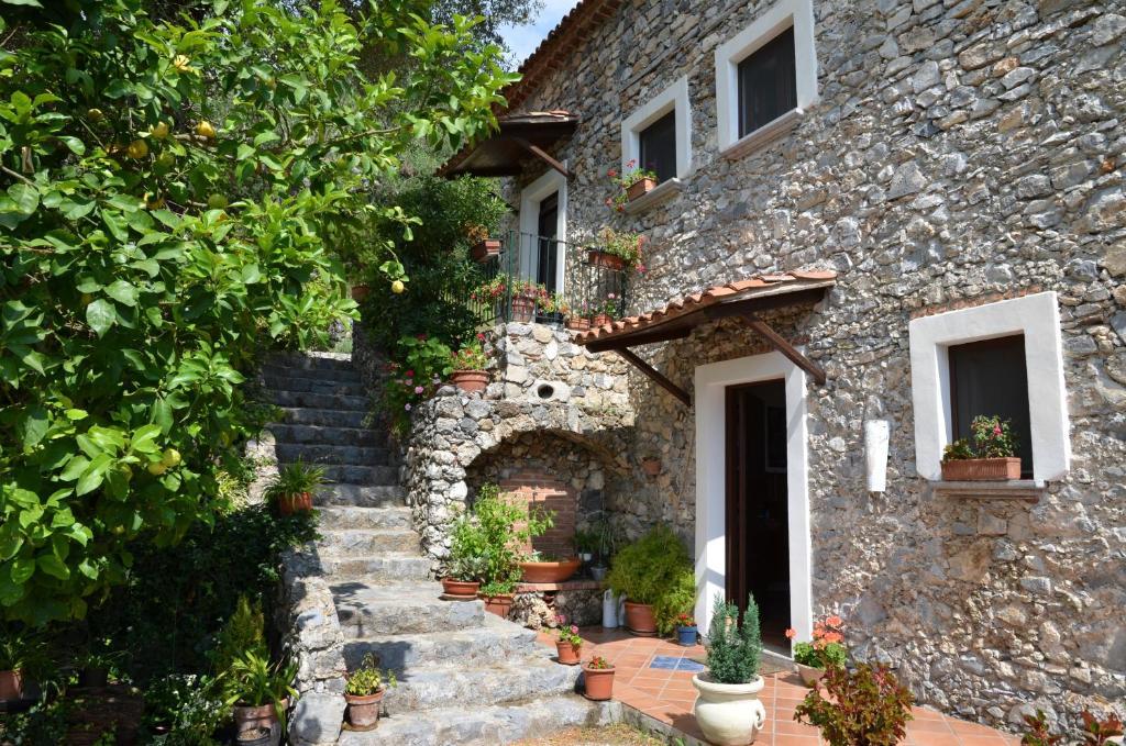 Hostal Agrestis Domus San Giovanni a Piro Exterior foto