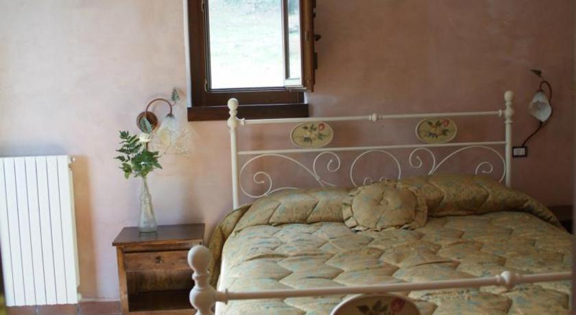 Hostal Agrestis Domus San Giovanni a Piro Habitación foto