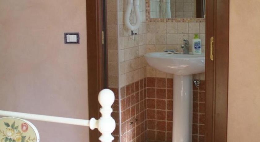 Hostal Agrestis Domus San Giovanni a Piro Habitación foto